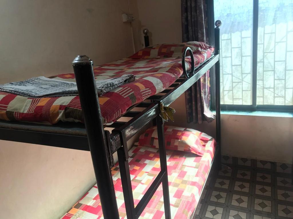 Care Dormitory Bombay Esterno foto